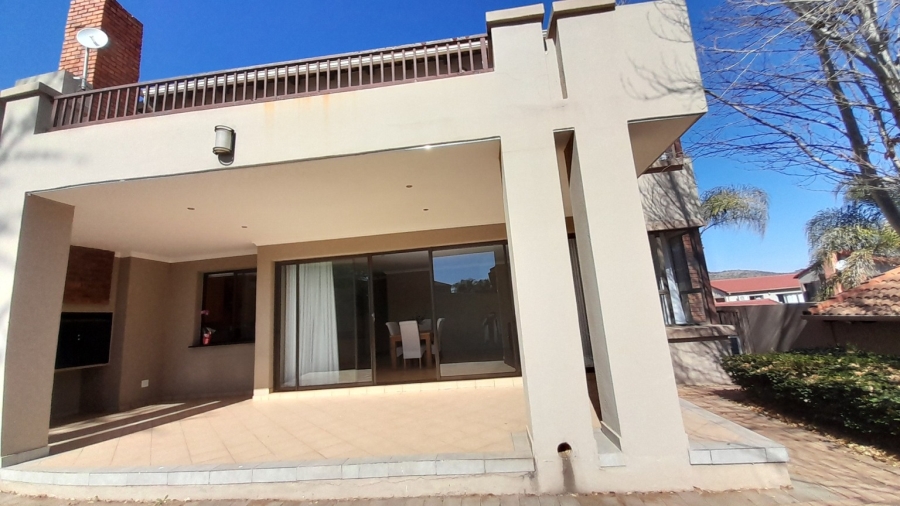 3 Bedroom Property for Sale in Xanadu Eco Residential Estate North West